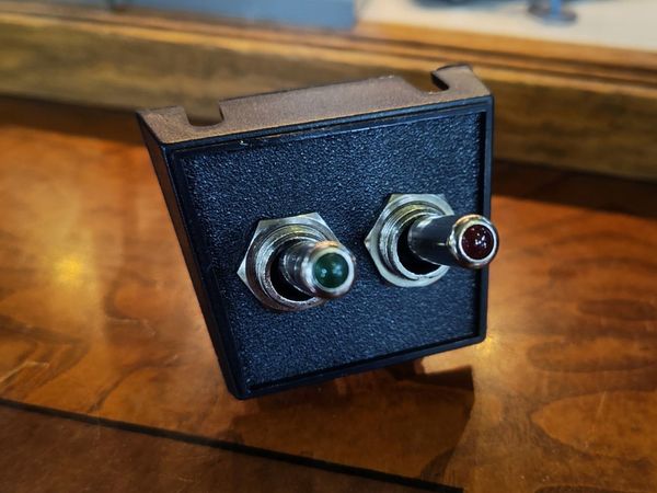 クーパー様確認用 トグルスイッチ用パネル 2連タイプ | ミニクーパー・ローバーミニ専門